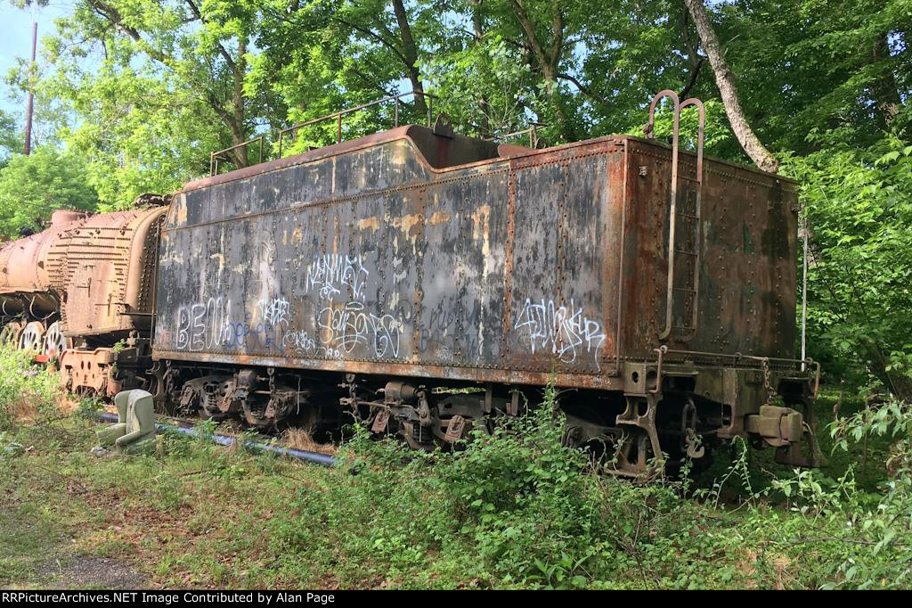 Ex NDEM ALCO 4-8-4 Niagara 3028 tender